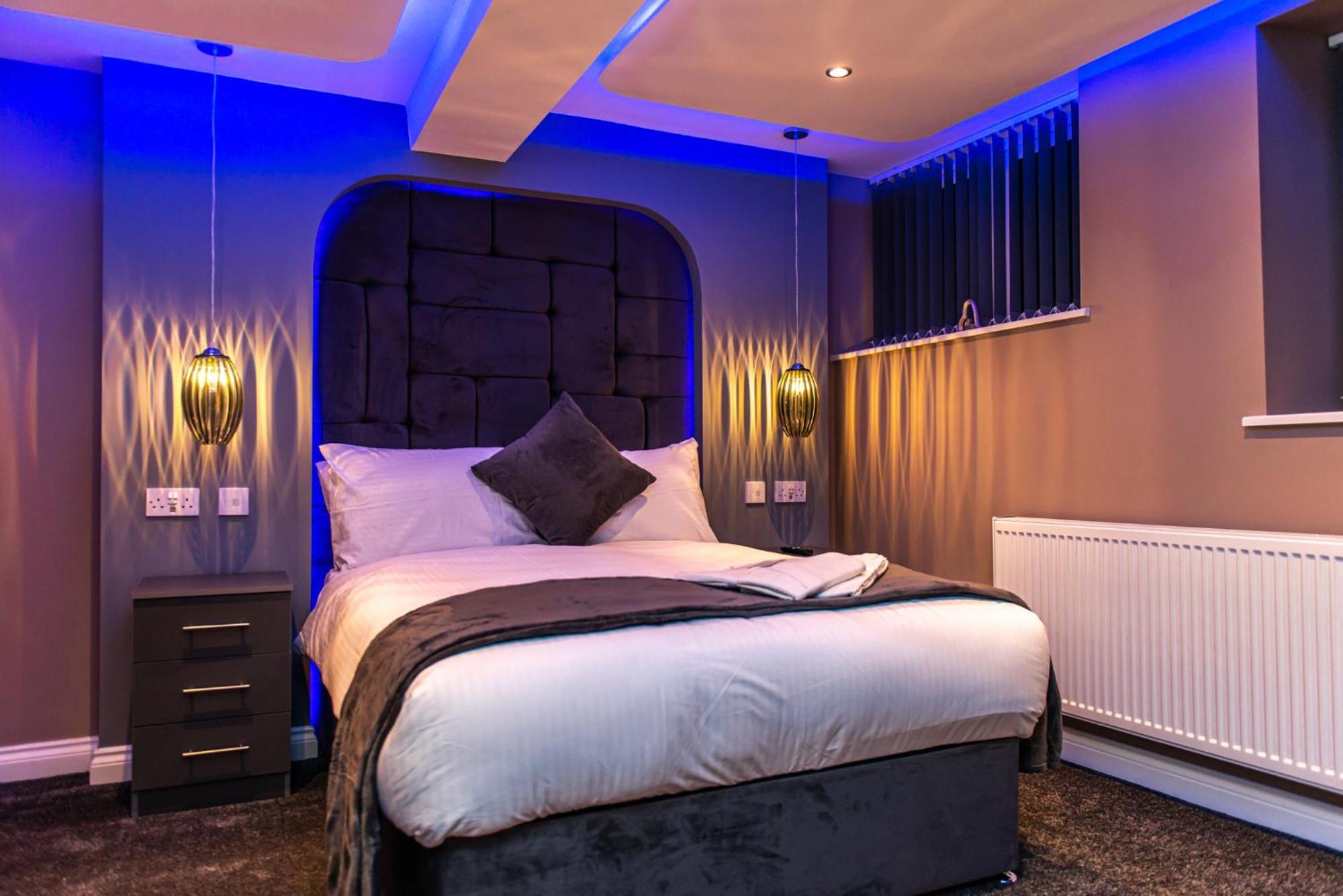 Optimal Apartments Bradford  Room photo
