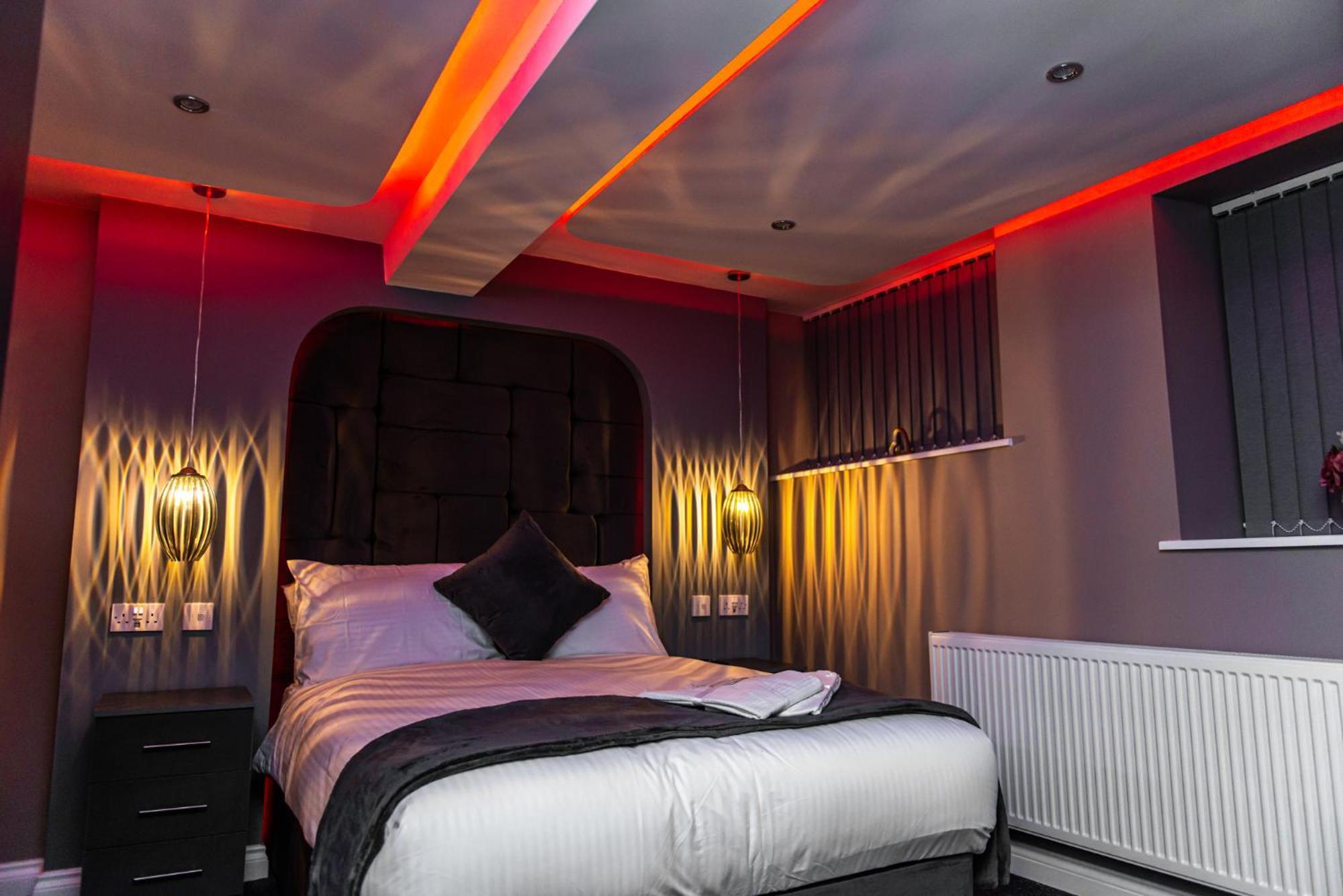 Optimal Apartments Bradford  Room photo
