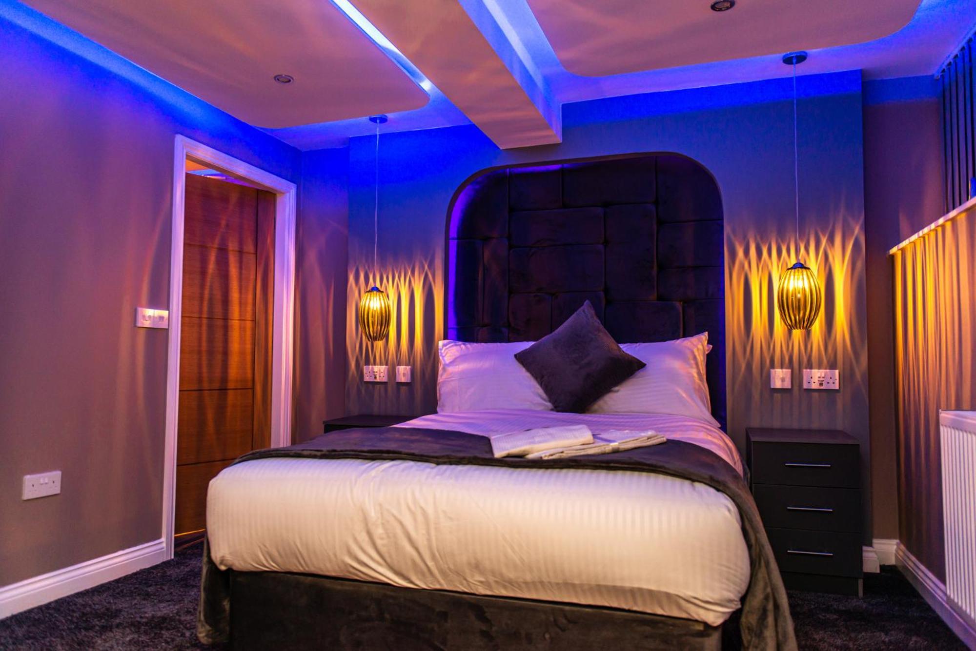 Optimal Apartments Bradford  Room photo