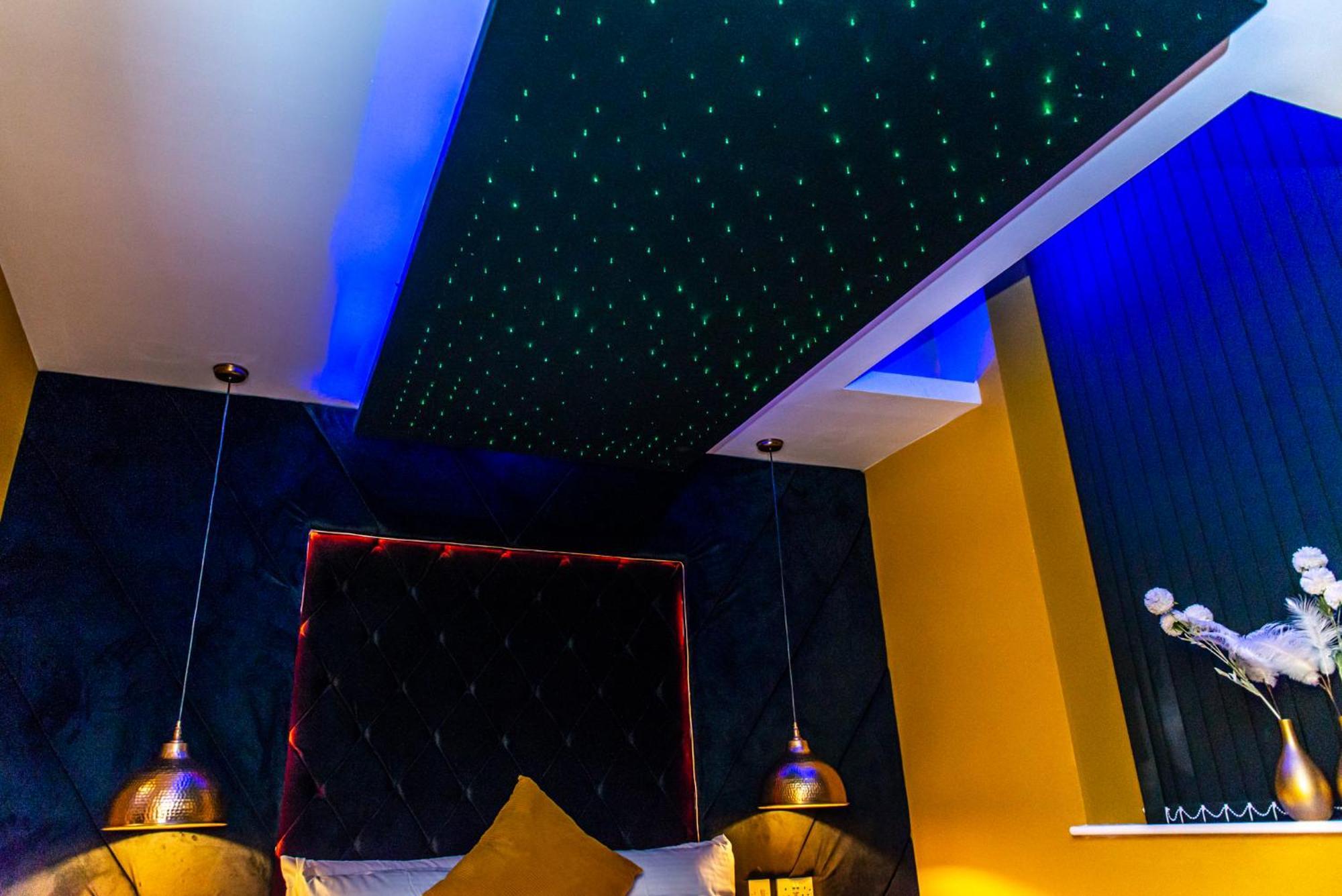 Optimal Apartments Bradford  Room photo