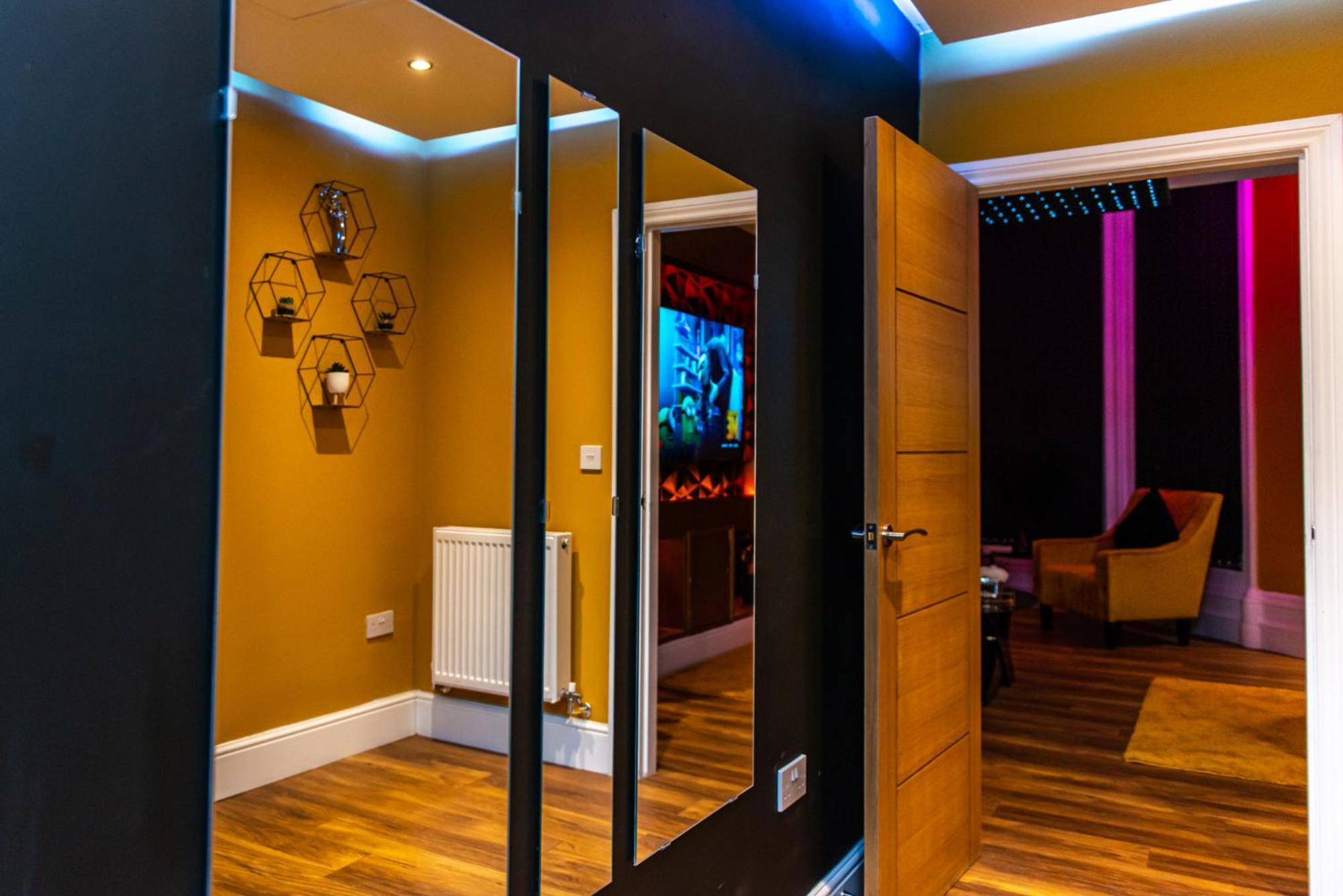 Optimal Apartments Bradford  Room photo