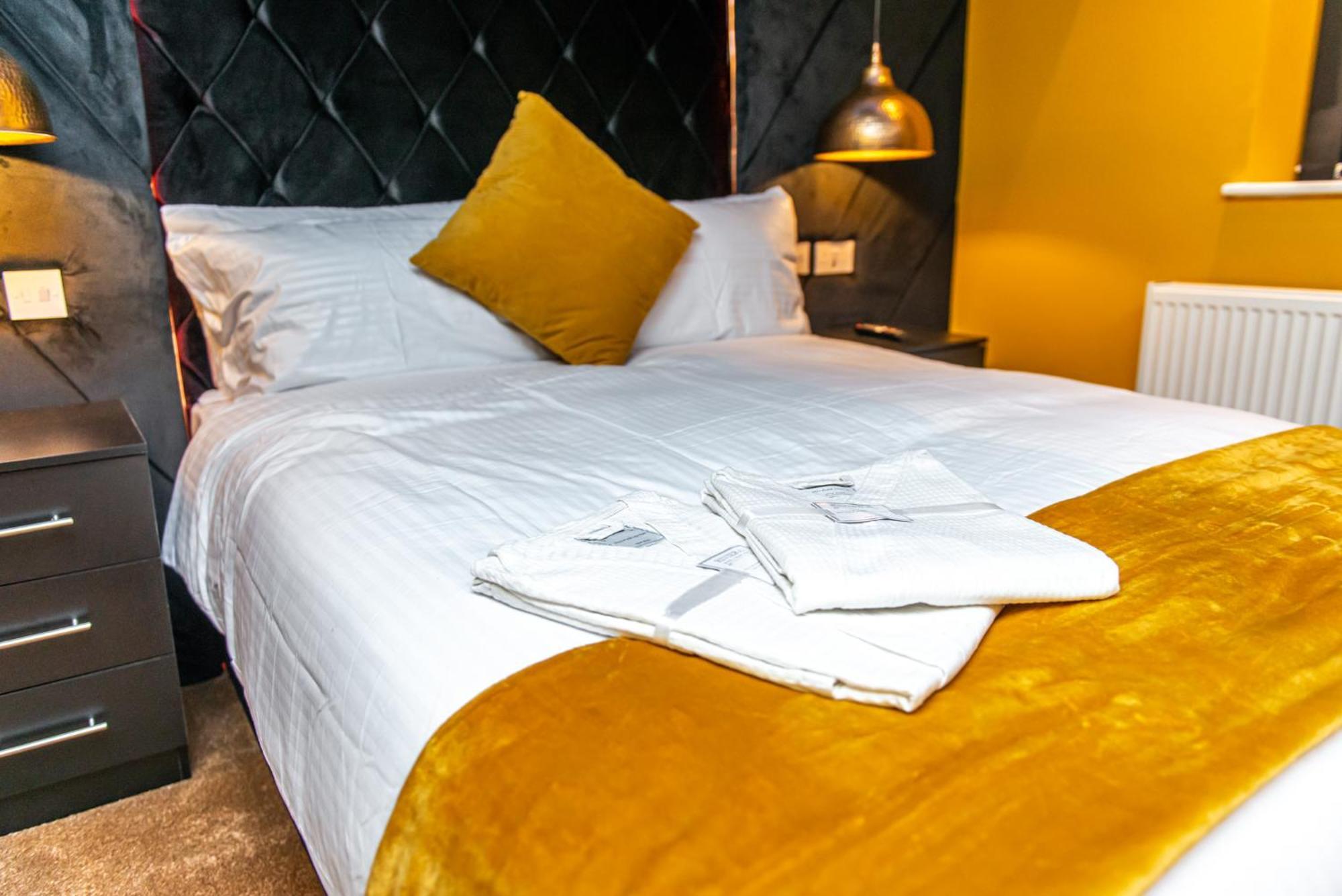 Optimal Apartments Bradford  Room photo